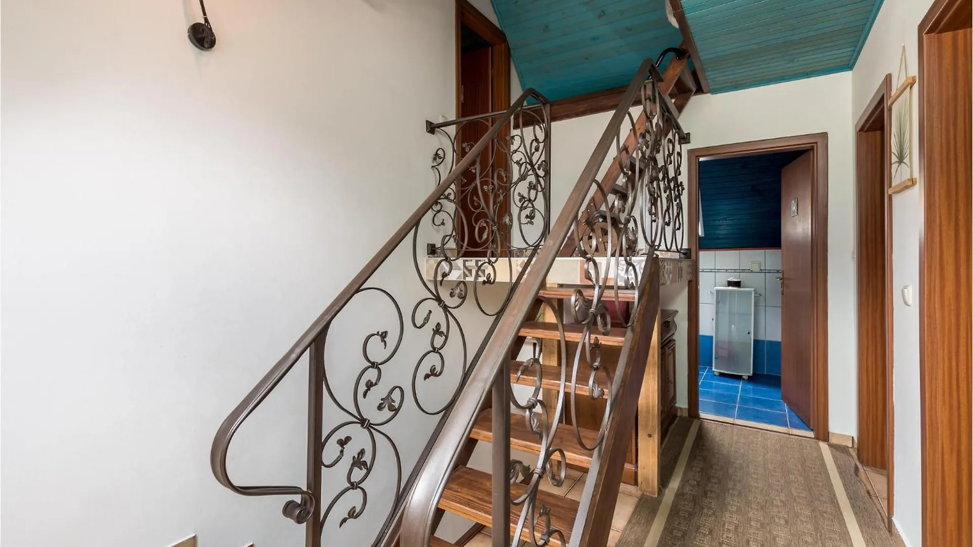 Awesome Home In Stari Laz With Kitchen Casa de Férias