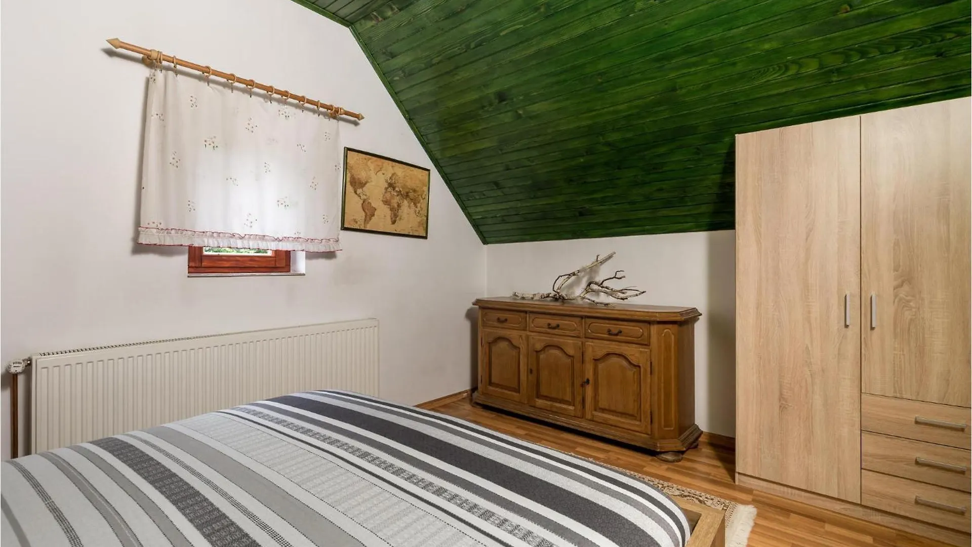Awesome Home In Stari Laz With Kitchen